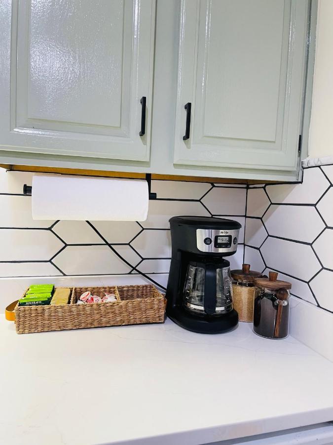 Newly Renovated Charming Home With Parking Fort Washington Exterior foto